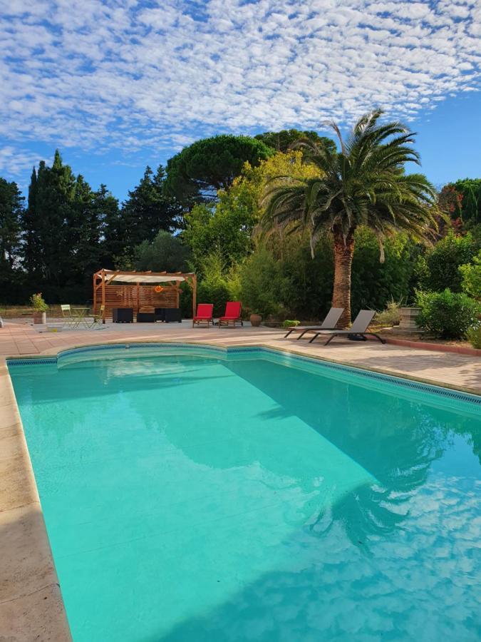Au Secret Des Bregines Bed & Breakfast Beziers Bagian luar foto