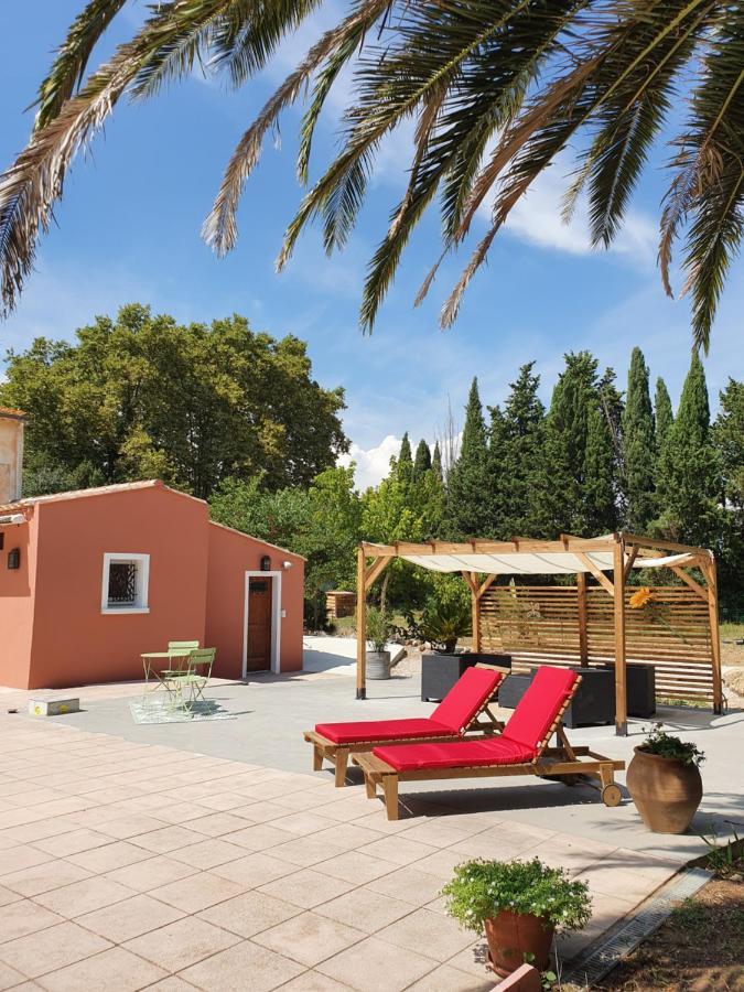 Au Secret Des Bregines Bed & Breakfast Beziers Bagian luar foto